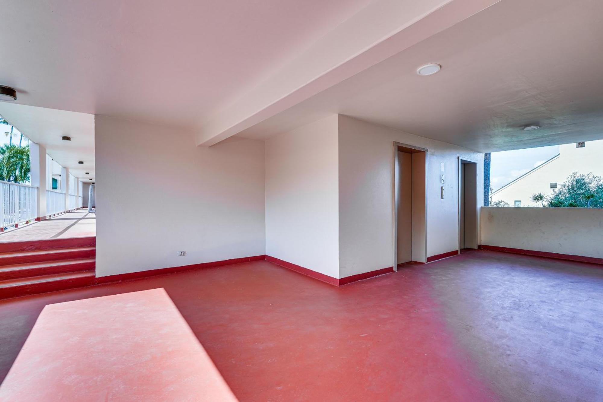 Kailua-Kona Condo With Balcony Walk To The Beach! Екстериор снимка